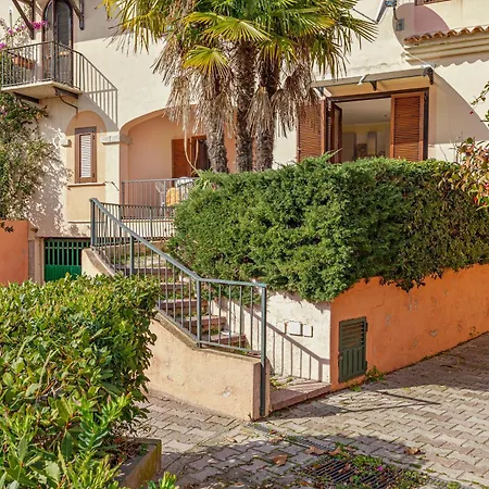 A 200 Mt Dalla Holiday home *